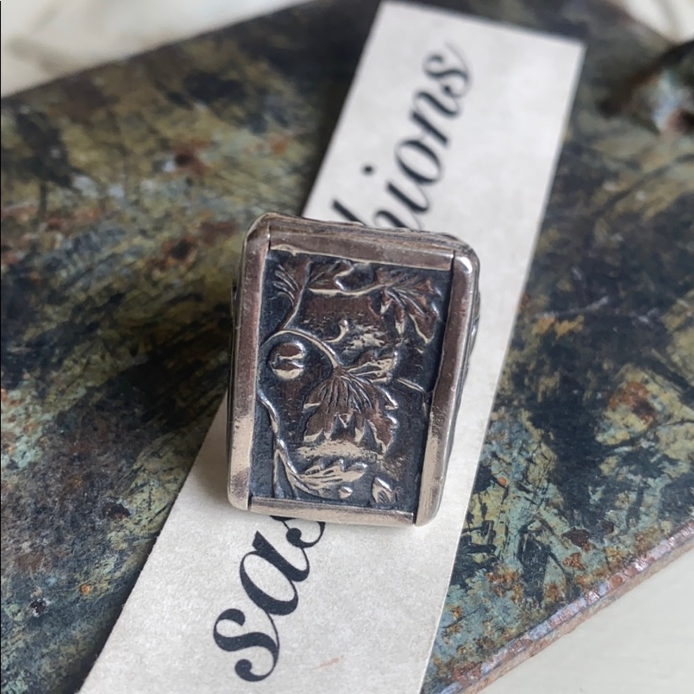 Silpada Floral Leaf Design Ring